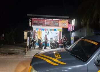 Personel Polsek Melaksanakan Giat Patroli Blue Light Guna Menjaga Kamtibmas 