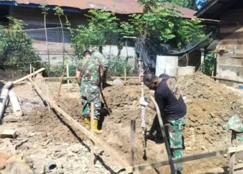 Satgas TMMD Ke-129 Kodim 0102/Pidie Mulai Gali Pondasi Rumah Nyak Ubit, Wujudkan Hunian Layak Bagi Warga Kurang Mampu