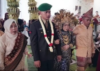 Pratu Adi Pangestu dan Gasela Putri Resmi Gelar Ngunduh Mantu di OKU Timur
