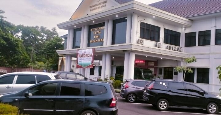 Lima Bulan Penahanan Berlalu, Warga Toboali Desak Kejari Bangka Selatan Berlakukan Pengamanan Aset Seluruh Tersangka Secara Adil