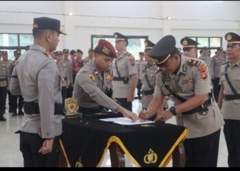 Kapolres Empat Lawang Pimpin Sertijab PJU dan Kapolsek, Tekankan Profesionalisme dan Pelayanan Prima