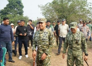 Danrem 044/Gapo dan Dandim 0402/OKI Tanam Perdana Cetak Sawah Rakyat di Pangkalan Lampam