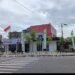 Siapa Beri Izin? Rumah Dinas Camat Kayuagung Diduga Jadi Kantor Forum CSR