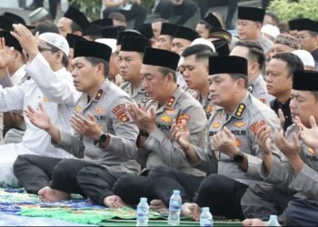 Polda Sumsel Padukan Ikhtiar Spiritual dan Kepedulian Sosial di Tengah Ancaman Karhutla
