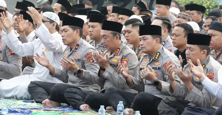 Polda Sumsel Padukan Ikhtiar Spiritual dan Kepedulian Sosial di Tengah Ancaman Karhutla