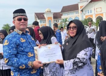 Kepala SDN 5 Banda Baro Rosmanidar,S.Pd., M.Pd Terima Penghargaan Adiwiyata Aceh Utara 2026