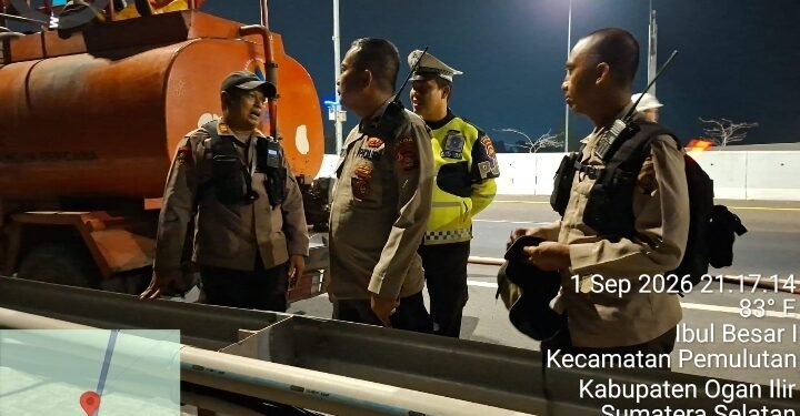 Hadapi Kendala Malam Hari, Tim Gabungan Padamkan Karhutla di Pemulutan