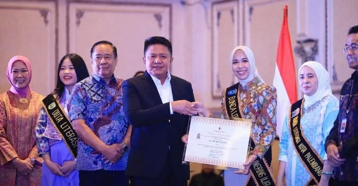 Ike Muchendi Raih Bhakti Adipustaka Sumsel 2026, Dorong Literasi OKI di Era Digital
