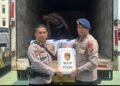 Polda Sumsel Distribusikan 100 Jerigen Cairan Pemadam X-Fire ke 11 Polres