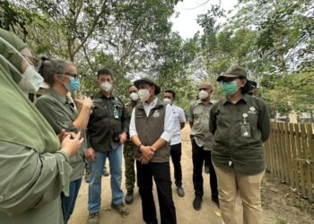 Danrem 121/Abw dampingi Menteri Kehutanan RI kunjungi Yayasan Inisiasi Alam Rehabilitasi Indonesia (YIARI) Ketapang