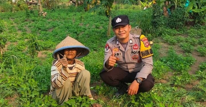 Bhabinkamtibmas Tebing Tinggi Dorong Warga Manfaatkan Pekarangan untuk Ketahanan Pangan