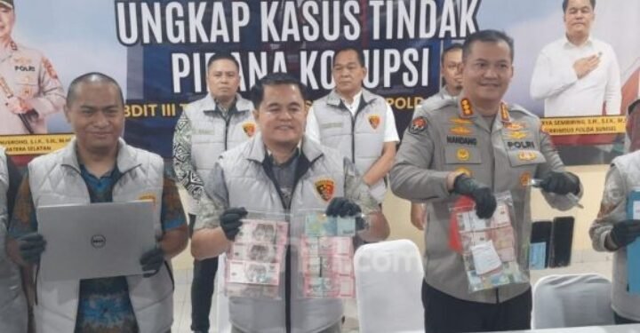 OTT di Hotel Duta, Polisi Amankan 23 Orang dan Uang Rp251 Juta