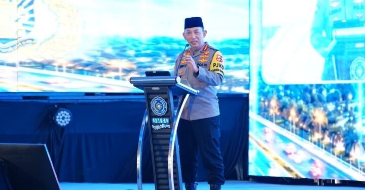 Kapolri Ajak Mahasiswa UMSU Kuasai Teknologi untuk Indonesia Emas 2045