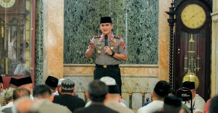 Sholat Jum’at di Masjid Raya Al-Mashun, Kapolda Sumut Ajak Masyarakat Perangi Narkoba dan Jaga Kamtibmas