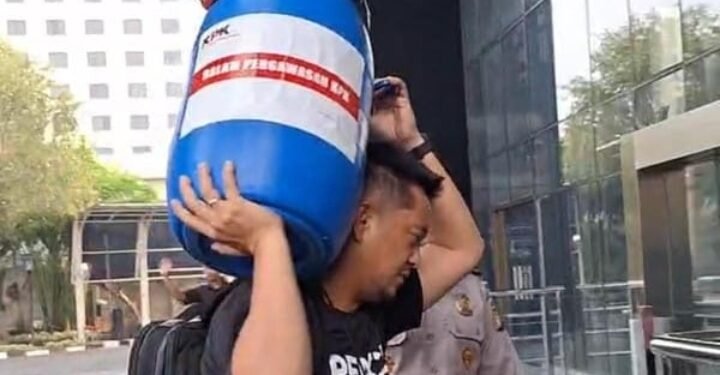 Penyidik Amankan Uang Rp1,9 Miliar, 20 Orang Diciduk dalam OTT Terkait Dugaan Suap Proyek dan Audit BPK