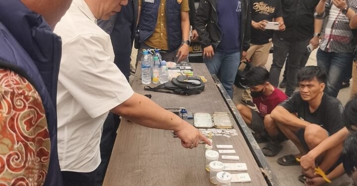 200 Personel Kepung Tiga Titik Rawan Narkoba Boom Baru, 8 Orang Diamankan