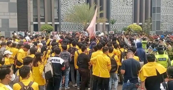 Mahasiswa Ancam Gelar Aksi Lebih Besar dan Menginap Jika Penanganan Karhutla serta Kabut Asap Tak Konkret