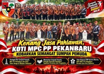 Peringati Hari Sumpah Pemuda, MPC PP Pekanbaru dan KOTI Tabur Bunga di Makam Pahlawan